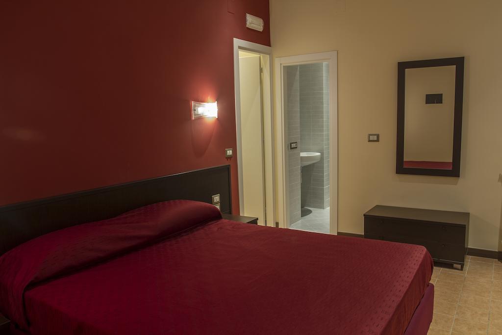 Bed and Breakfast Duomo 89 Nápoles Habitación foto