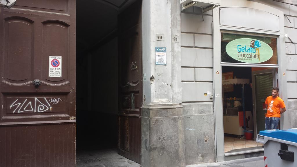 Bed and Breakfast Duomo 89 Nápoles Exterior foto